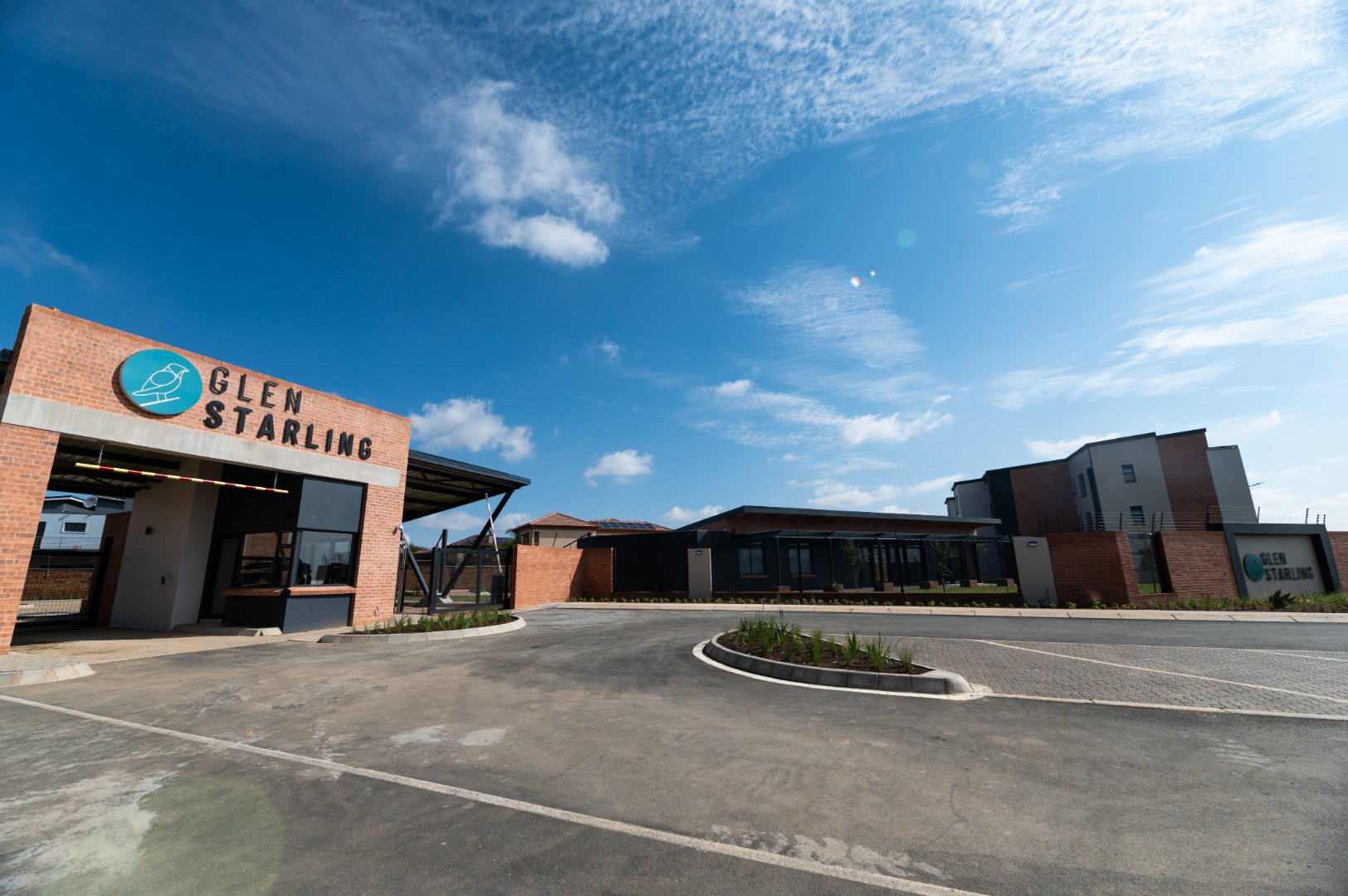 Two Bedroom Two Bathroom Apartment – Glen Starling – Special, Glen Marais