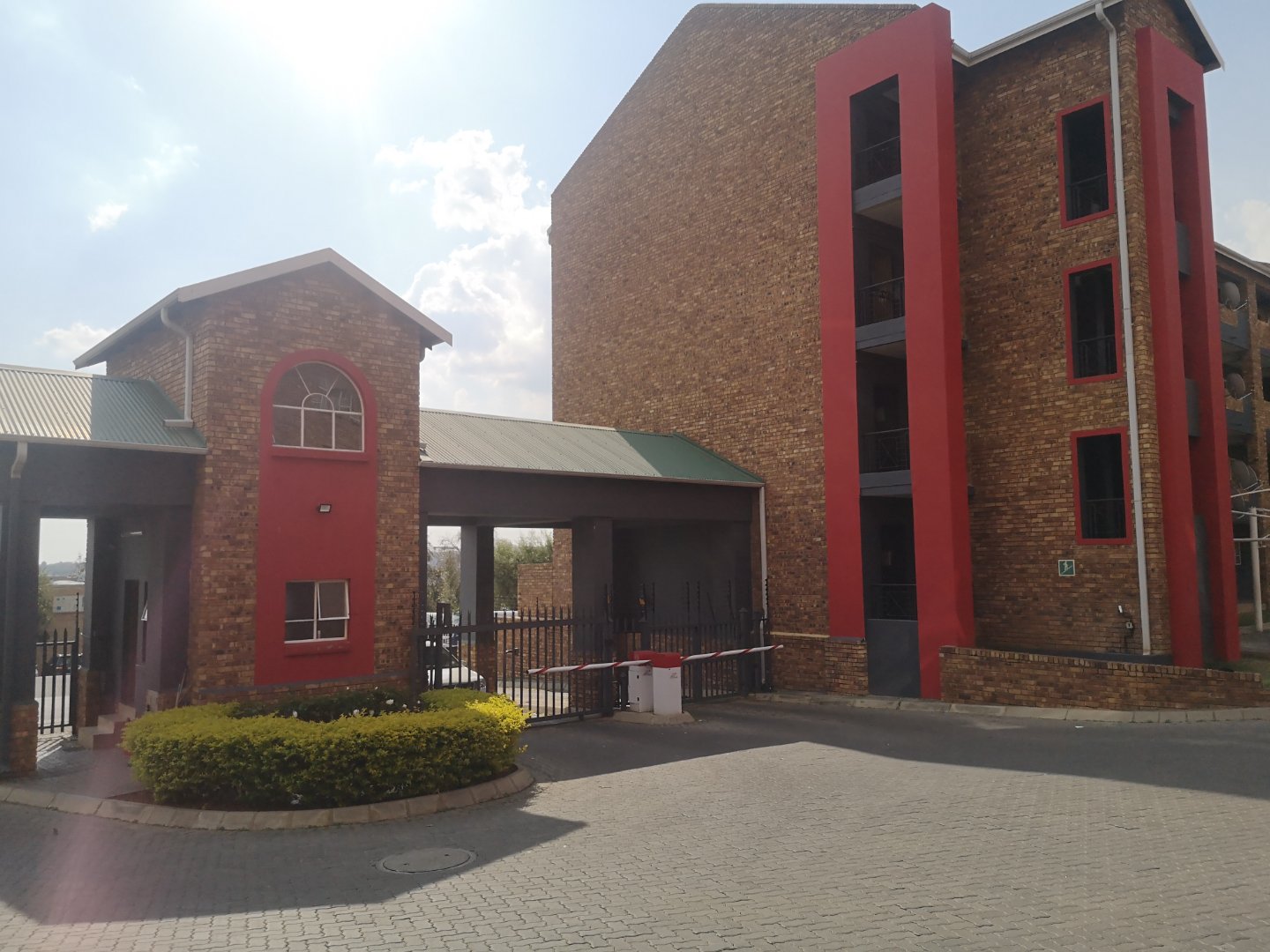 Two Bedroom Loft Apartment – Grand Central Apartments
