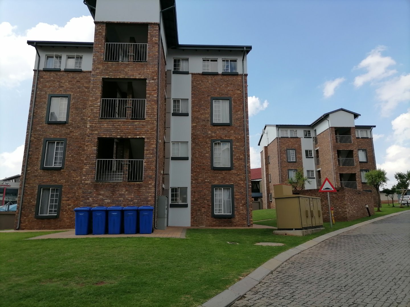 Two Bedroom Apartment – Midknight Valencia, Die Hoewes