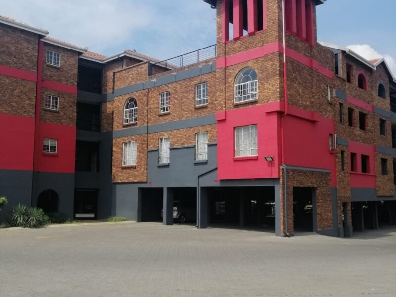 One Bedroom Apartment – The Waldorf, Ravenswood