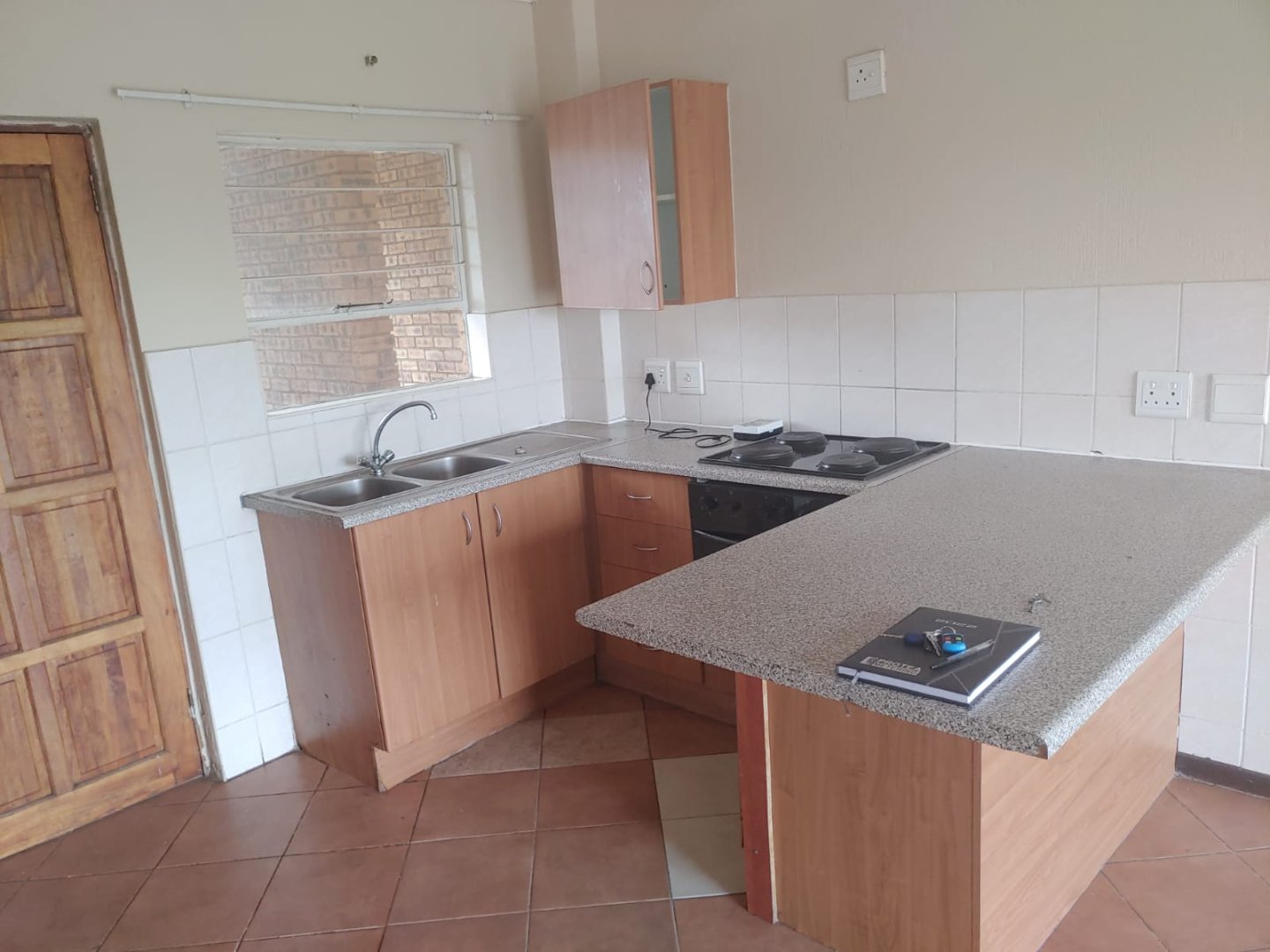 Two Bedroom Ground Floor Apartment – Honeycomb, Honeypark