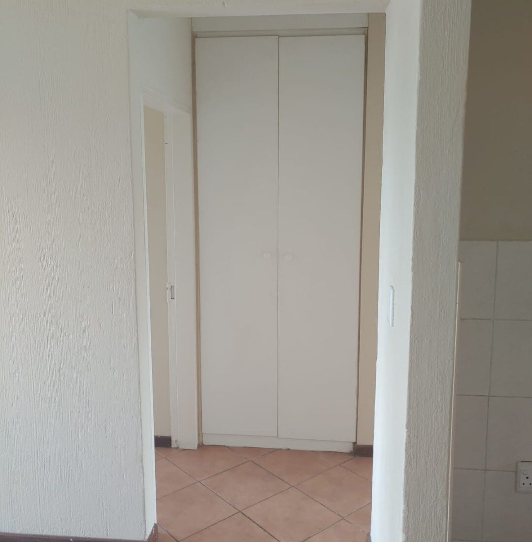 Two Bedroom Ground Floor Apartment – Honeycomb, Honeypark