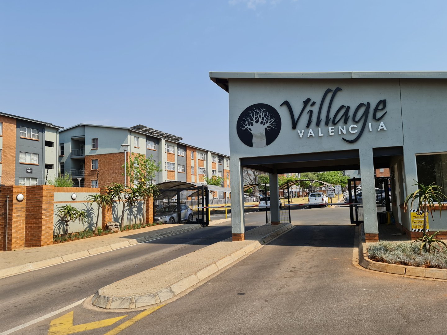 Semi-detached one bedroom apartment – Village Valencia, Die Hoewes