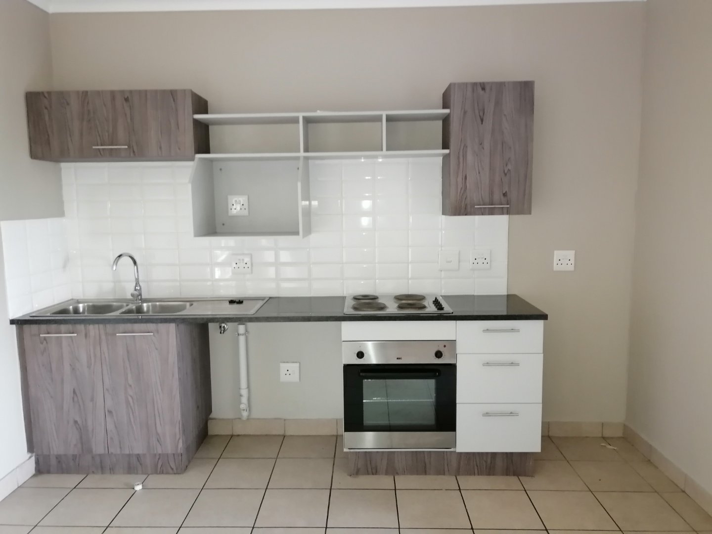 Semi-detached one bedroom apartment – Village Valencia, Die Hoewes