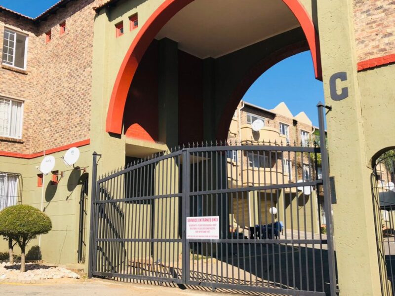 Spacious One Bedroom Apartment – Plaza Mayor, Amberfield