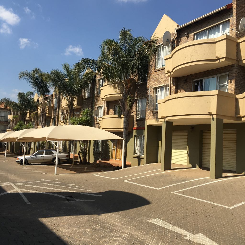 Spacious One Bedroom Apartment – Plaza Mayor, Amberfield