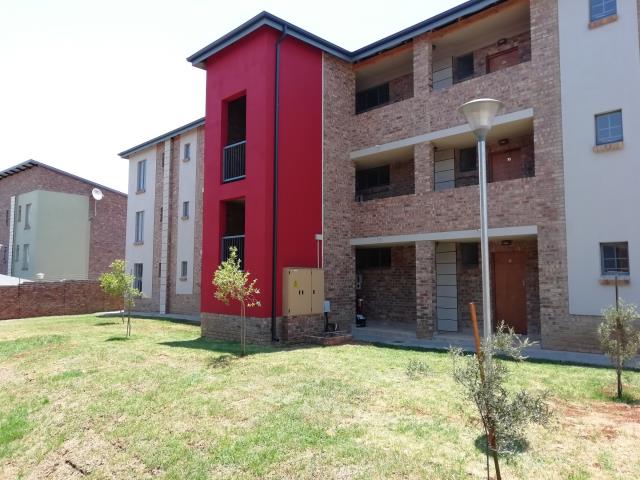 Two Bedroom Apartment – Villa Grigio, Rooihuiskraal North