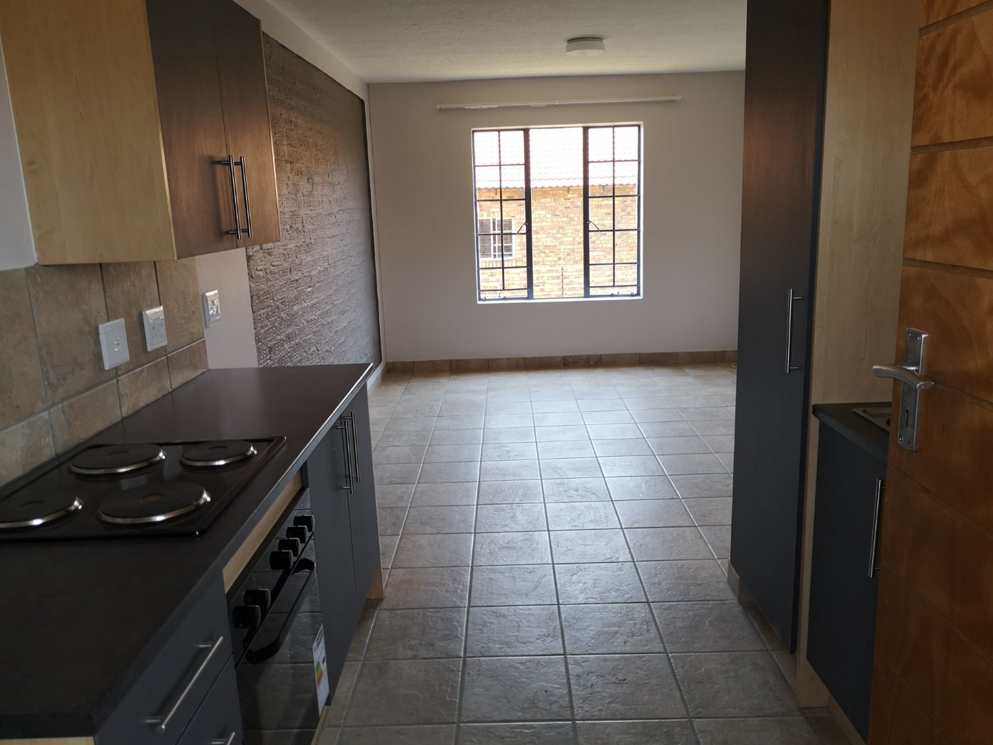 Two Bedroom Apartment – Villa Grigio, Rooihuiskraal North