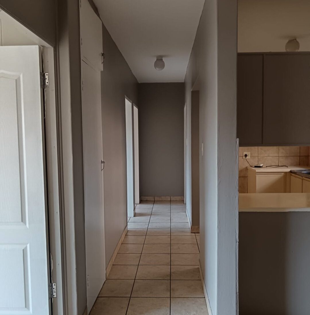 Three Bedroom Two Bathroom Apartment – Eummanuel, Pretoria North